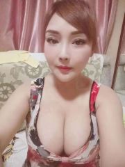 巨乳少妇会喷潮