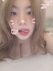 性感嫩妹